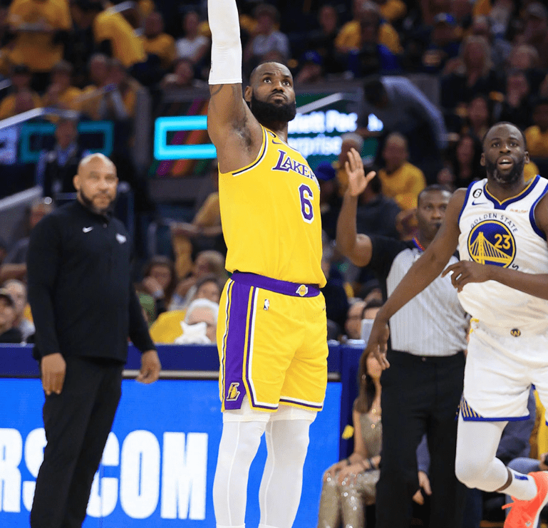 KOK体育-奥格斯堡面临严峻挑战，势必全力以赴的简单介绍